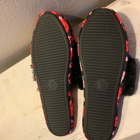 Victoria Secret Slippers - Picture 5 of 5